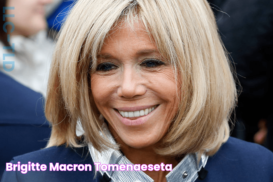 Brigitte Macron TomenaEseta