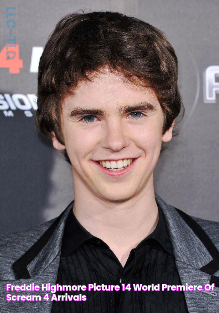 Freddie Highmore Picture 14 World Premiere of 'Scream 4' Arrivals