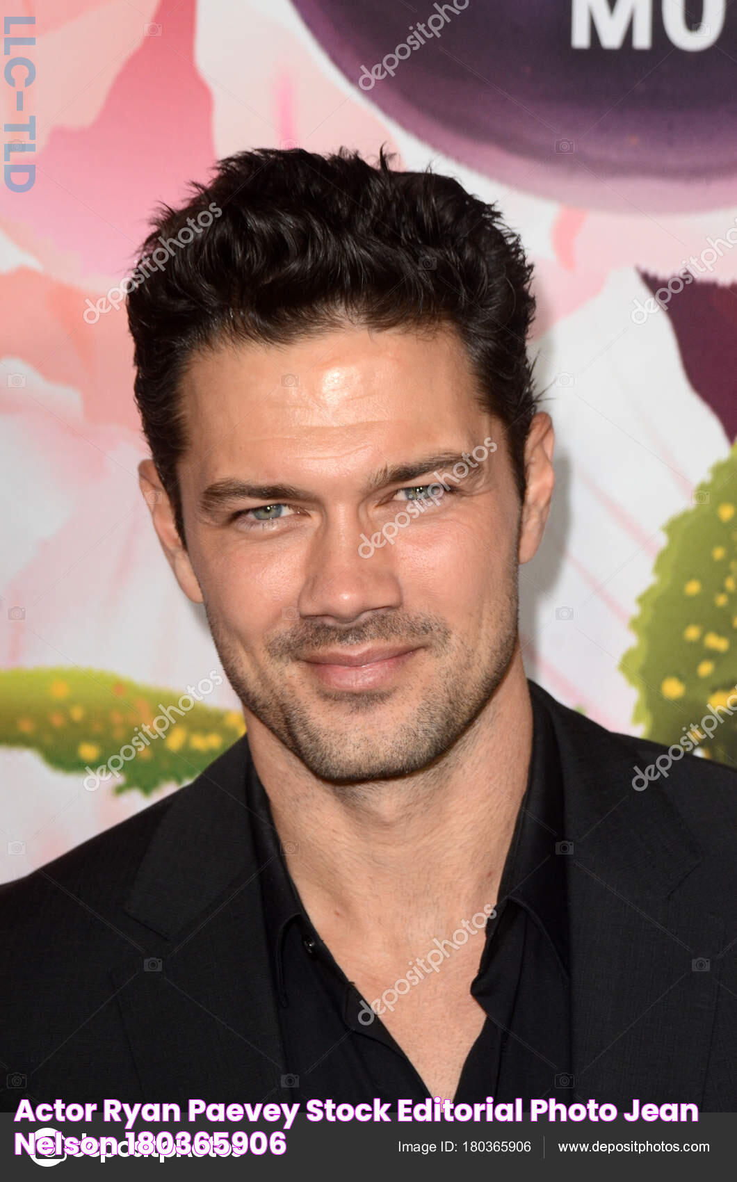 Actor Ryan Paevey Stock Editorial Photo © Jean_Nelson 180365906