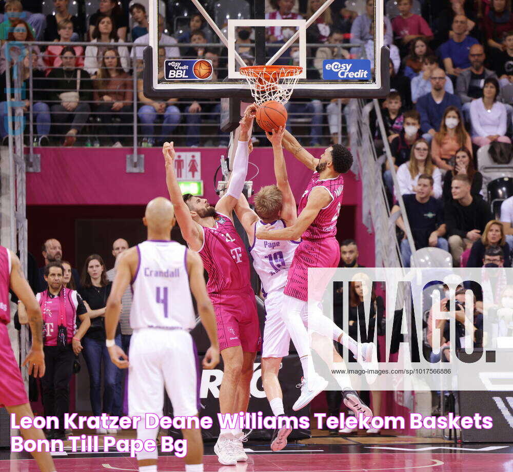 Leon Kratzer, Deane Williams Telekom Baskets Bonn Till Pape BG