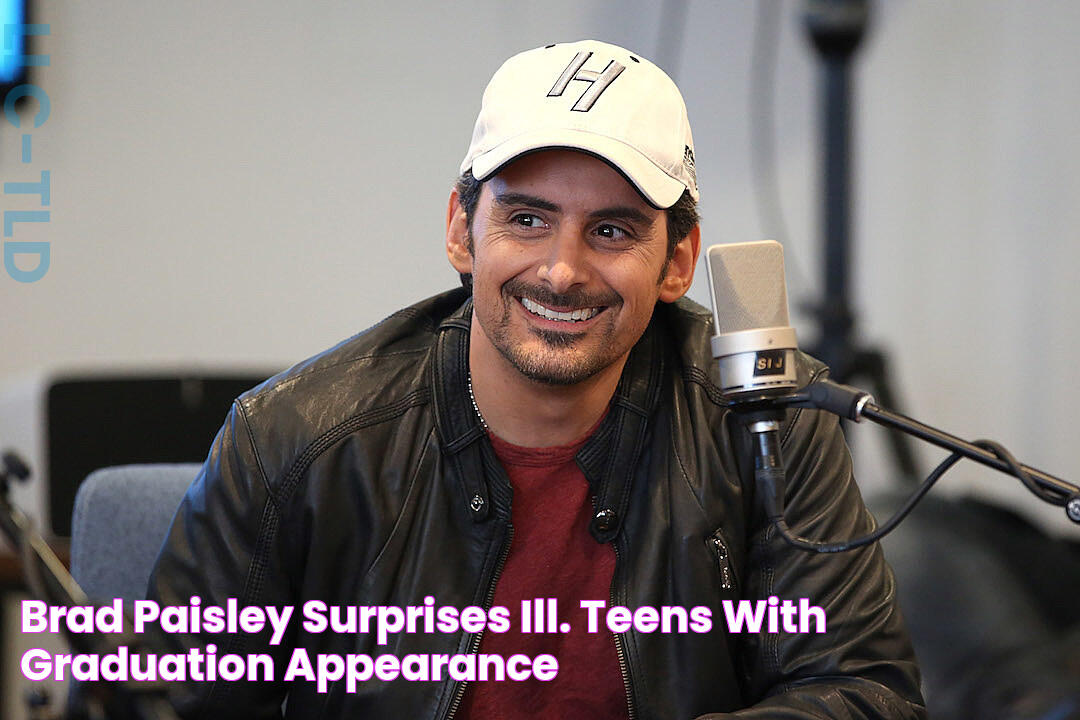 Brad Paisley Surprises Ill. Teens With Graduation Appearance