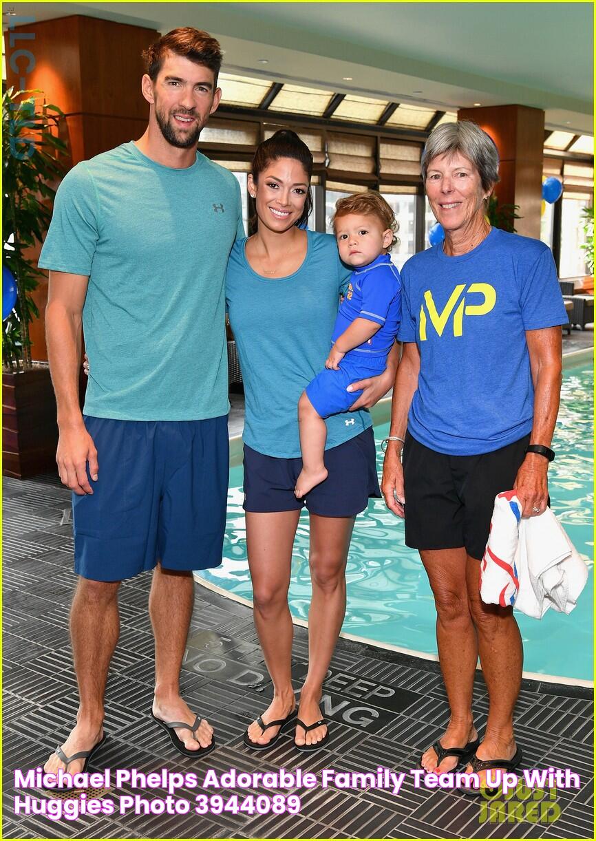 Michael Phelps & Adorable Family Team Up with Huggies! Photo 3944089