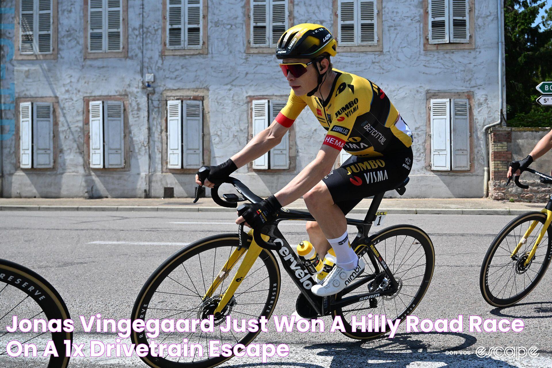 Jonas Vingegaard just won a hilly road race on a 1x drivetrain Escape